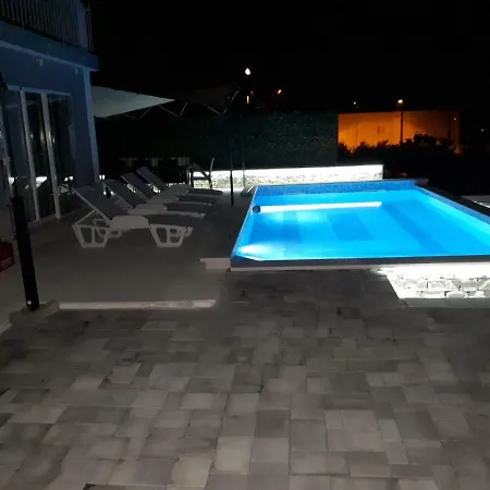 Kuk Mravince