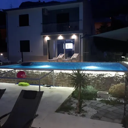 Villa Kuk Mravince